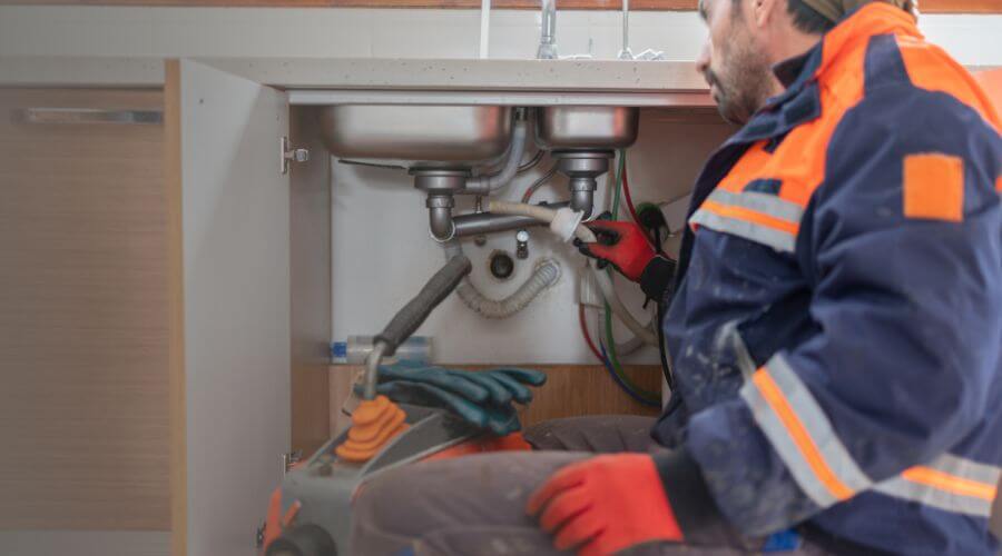 Professional slab leak plumber services in Lachine, MI